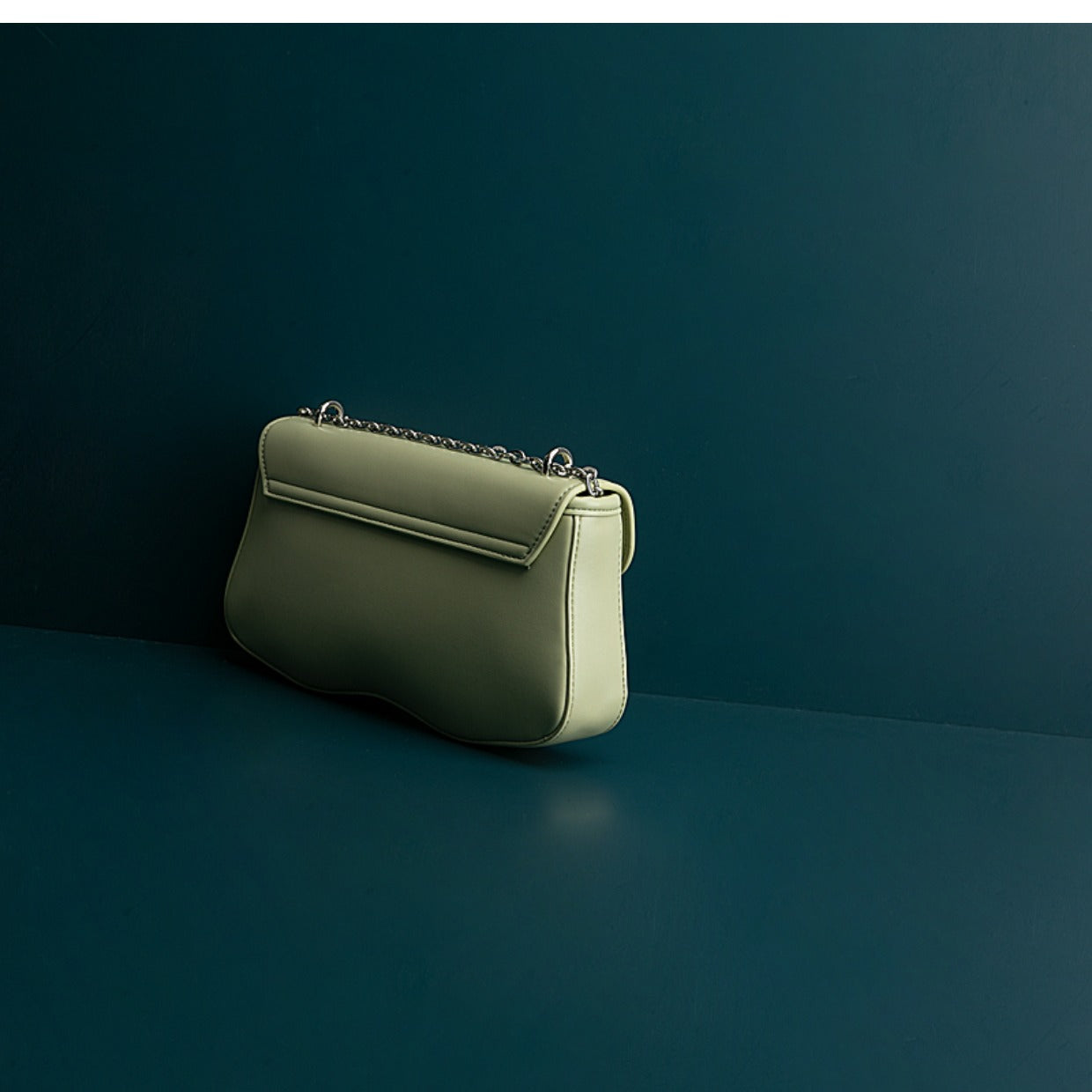 6b778339-3f34-4129-85a1-2b58eb9e606b